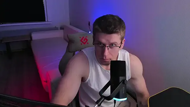 Iron_tous – webcam model profile photo Image 13