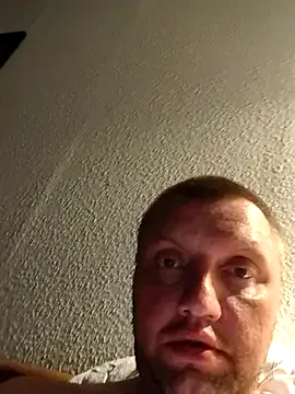 SaraVelour – webcam model profile photo Image 11