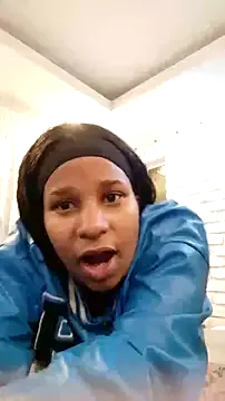 Urla – webcam model profile photo Image 13