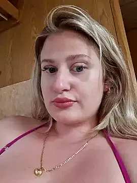 Busty-Ellie Image 3
