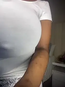 HunterTheMyth – webcam model profile photo Image 10