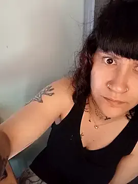 EloisMontclair – webcam model profile photo Image 14