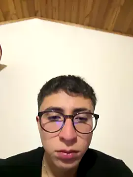 LuisaLive – webcam model profile photo Image 10