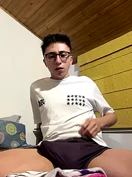 LuisaLive – webcam model profile photo Image 11
