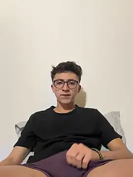 LuisaLive – webcam model profile photo Image 5
