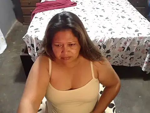 linxia_baby – webcam model profile photo Image 17