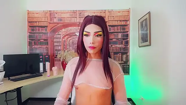 ReginaVelvet – webcam model profile photo Image 8