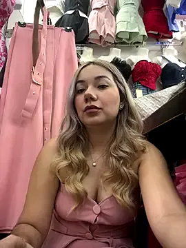LiaBrooks – webcam model profile photo Image 15