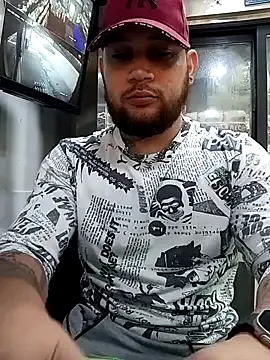 IssisLancaster – webcam model profile photo Image 15