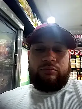 IssisLancaster – webcam model profile photo Image 18