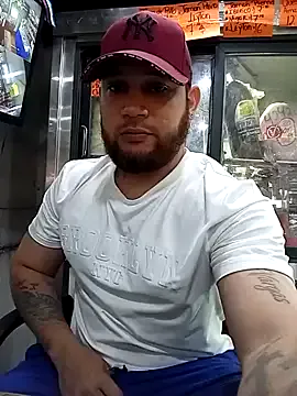 IssisLancaster – webcam model profile photo Image 3