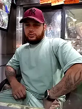 IssisLancaster – webcam model profile photo Image 4