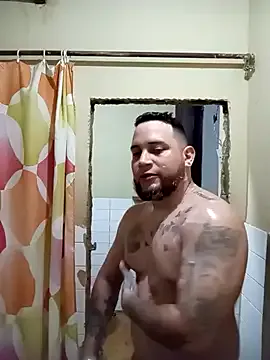 IssisLancaster – webcam model profile photo Image 7