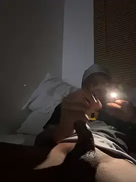 AUGUSTBLOOMxx – webcam model profile photo Image 14