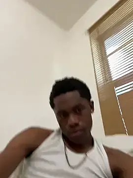 AUGUSTBLOOMxx – webcam model profile photo Image 5