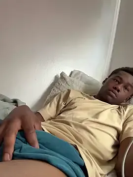 AUGUSTBLOOMxx – webcam model profile photo Image 7