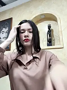 school_ch – webcam model profile photo Image 6