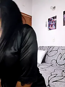 CarryOnJhonn – webcam model profile photo Image 16