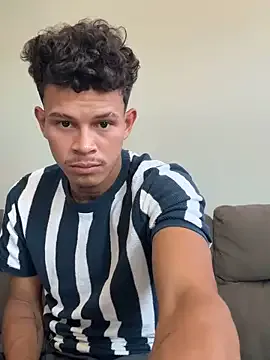 angelaa23 – webcam model profile photo Image 9