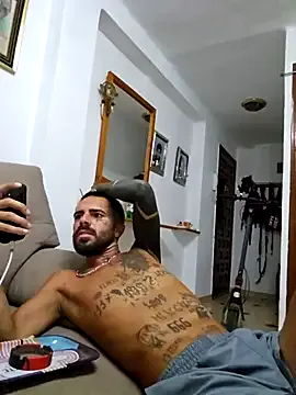 MonserrateGill – webcam model profile photo Image 13