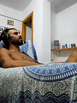 MonserrateGill – webcam model profile photo Image 14