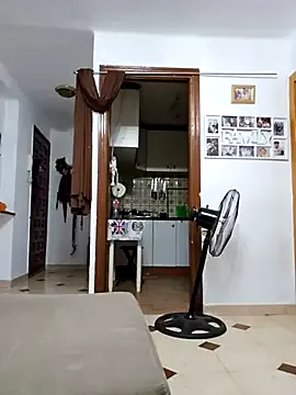 MonserrateGill – webcam model profile photo Image 19