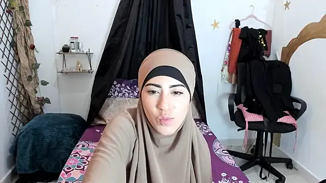 Bibabyblueeyes – webcam model profile photo Image 13