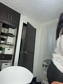 littlenaughty20 – webcam model profile photo Image 8