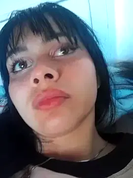 CHLOE_ISABELL Image 3