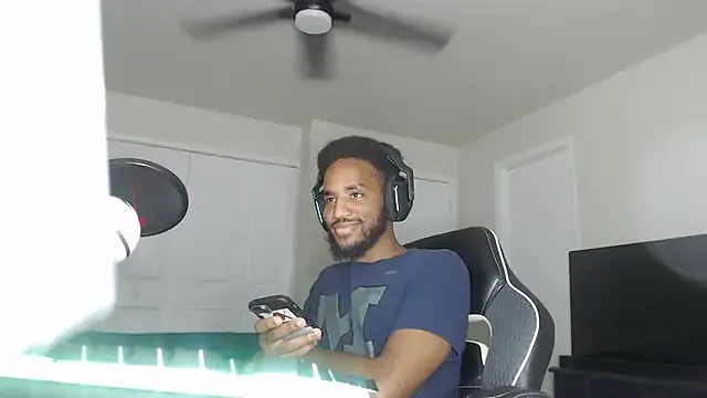 AmelieMorgan – webcam model profile photo Image 8