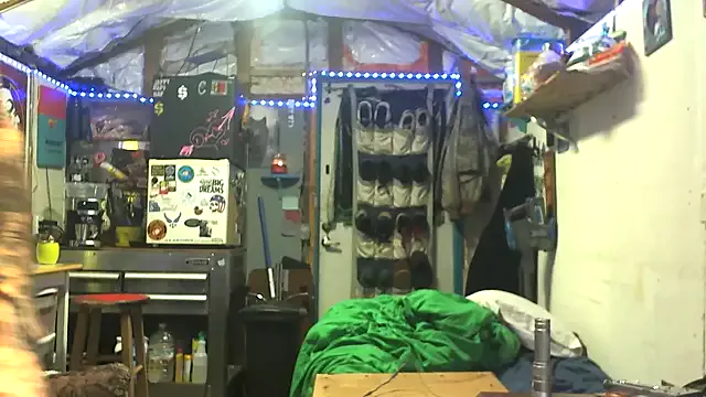 LEONAAx – webcam model profile photo Image 16