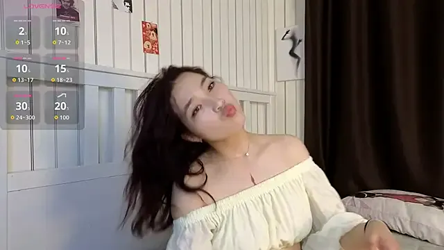 IORio2 – webcam model profile photo Image 10