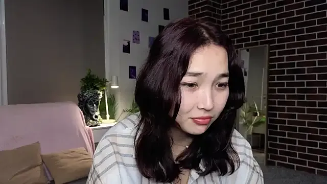 IORio2 – webcam model profile photo Image 8