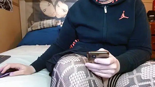 LustInShadows – webcam model profile photo Image 2