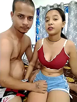 JuliethCurz – webcam model profile photo Image 7