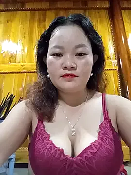 HeidyWillms – webcam model profile photo Image 11