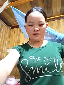 HeidyWillms – webcam model profile photo Image 2