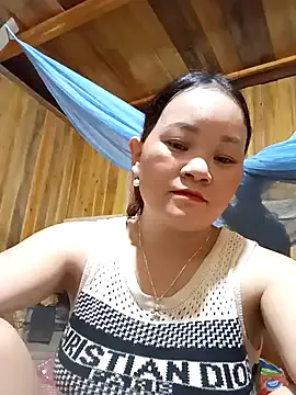 HeidyWillms – webcam model profile photo Image 3