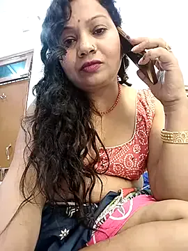 Yasmini – webcam model profile photo Image 14