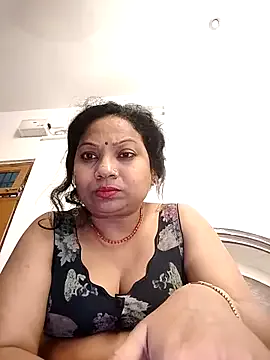 Yasmini – webcam model profile photo Image 17