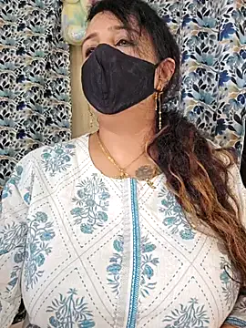 DeliaMarlow – webcam model profile photo Image 12