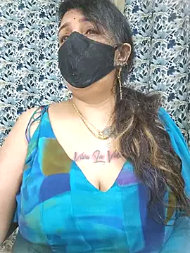 DeliaMarlow – webcam model profile photo Image 6