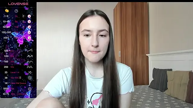 DeliaMarlow – webcam model profile photo Image 2