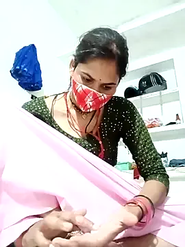 DeliaMarlow – webcam model profile photo Image 6