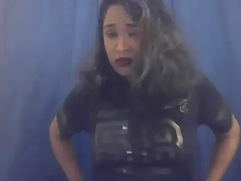 LiaRussel – webcam model profile photo Image 3