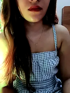 LaraMiller – webcam model profile photo Image 15