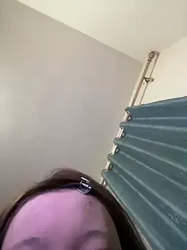 LuccyMilky – webcam model profile photo Image 12