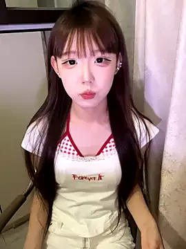 LuccyMilky – webcam model profile photo Image 14