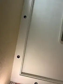 LuccyMilky – webcam model profile photo Image 17