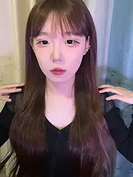 LuccyMilky – webcam model profile photo Image 9